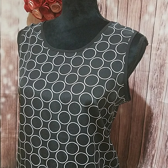 Maggie Sweet Black and white sleeveless top - Picture 2 of 6